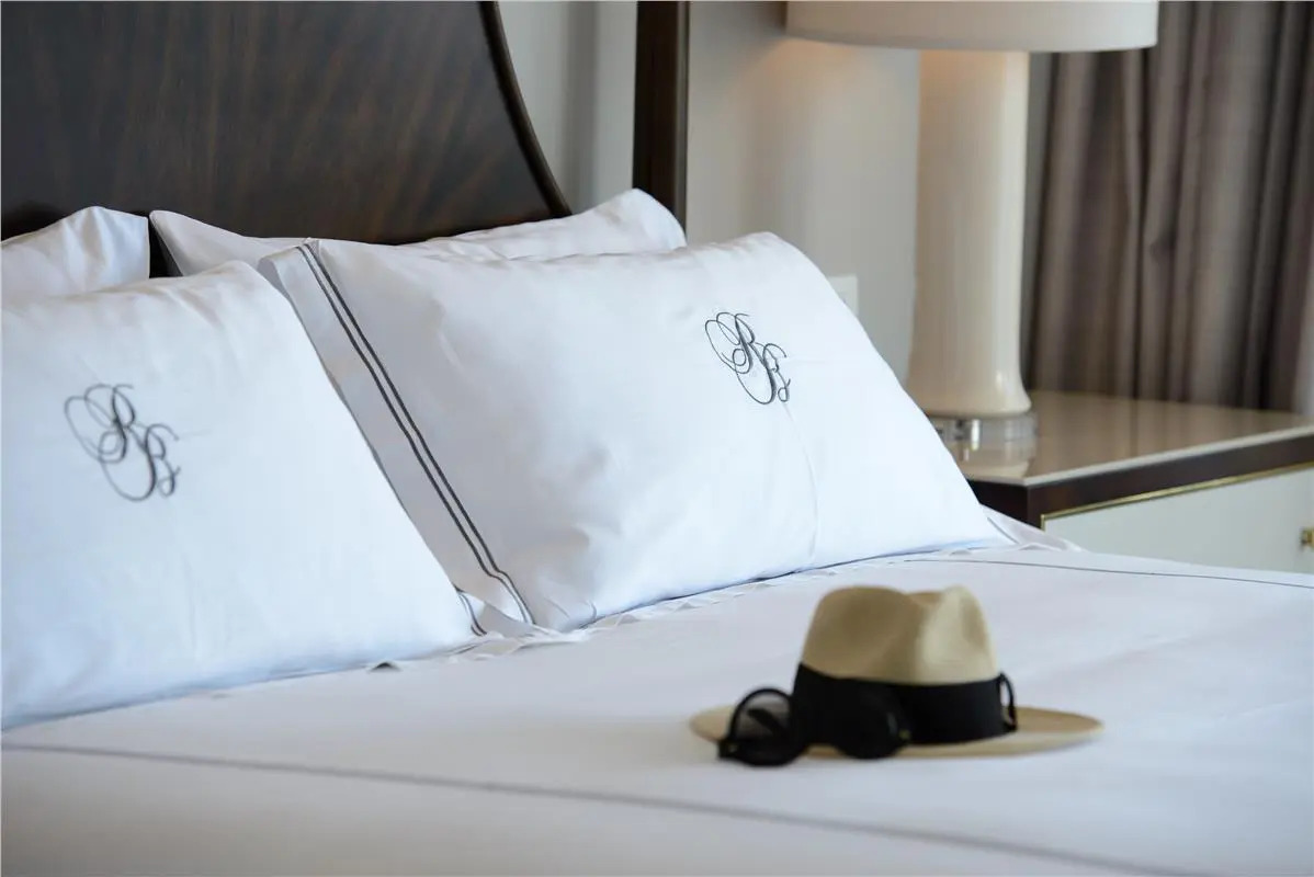 Photo - Royal Blue Hotel