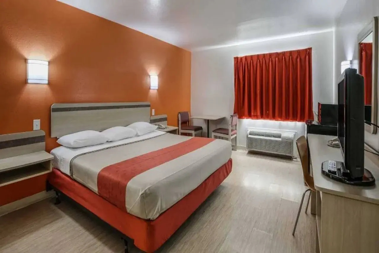 Photo - Motel 6-Pasadena, TX