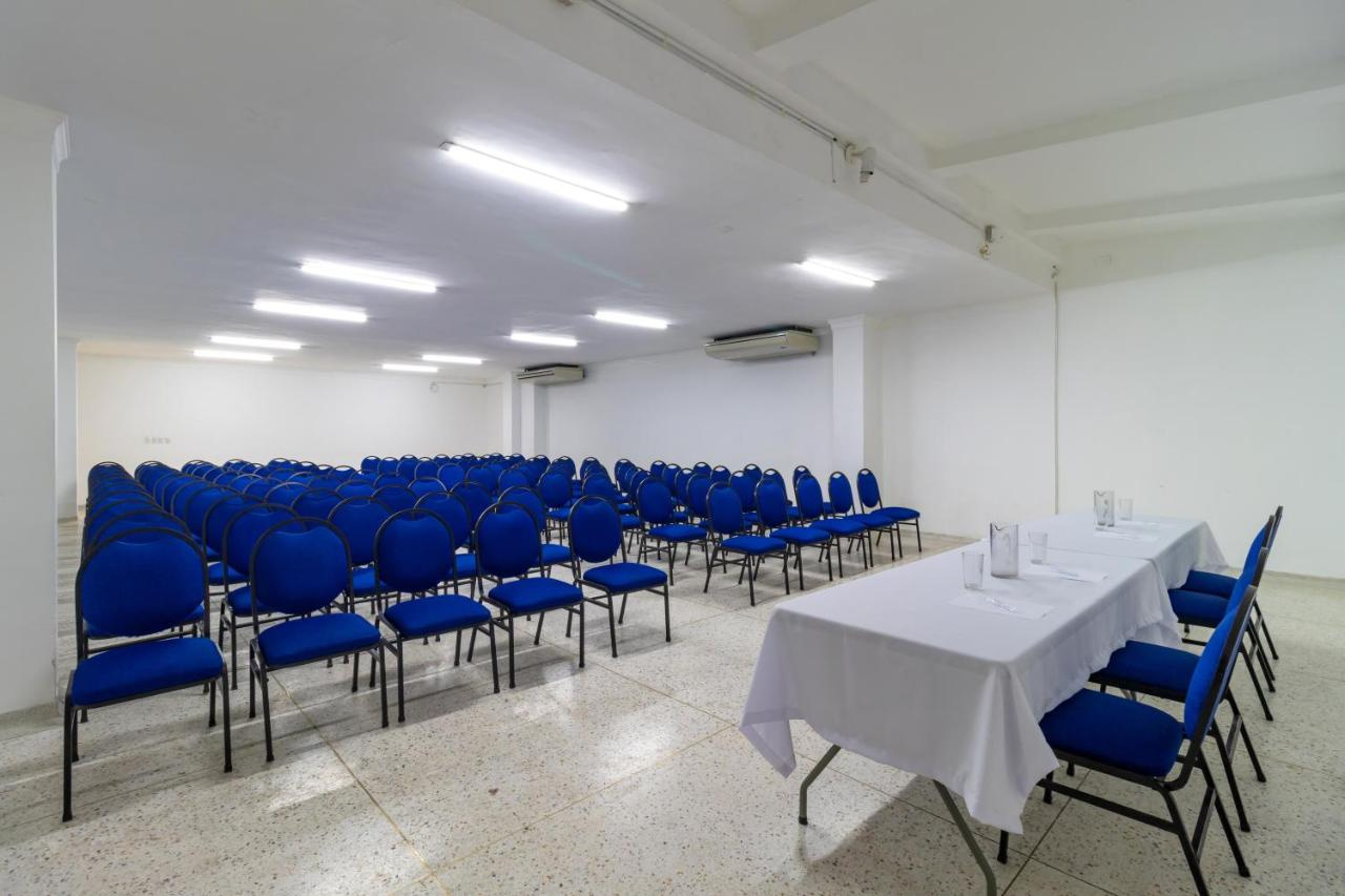 Photo - Hotel Axis Inn by Geh Suites
