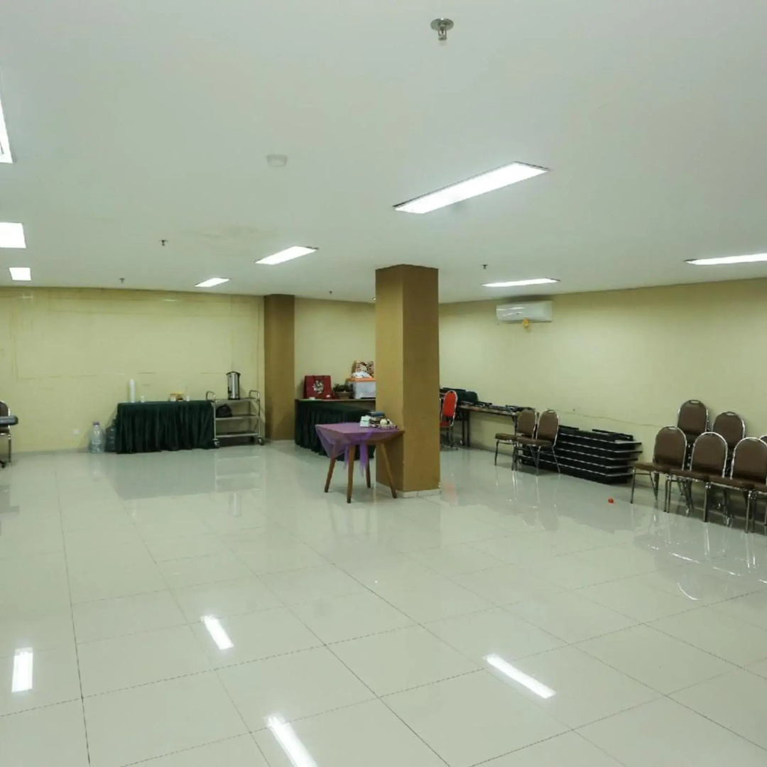 Foto - Super OYO Townhouse OAK Hotel Fiducia Pondok Gede
