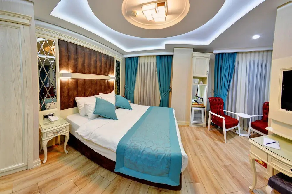 Photo - Novelty Hotel