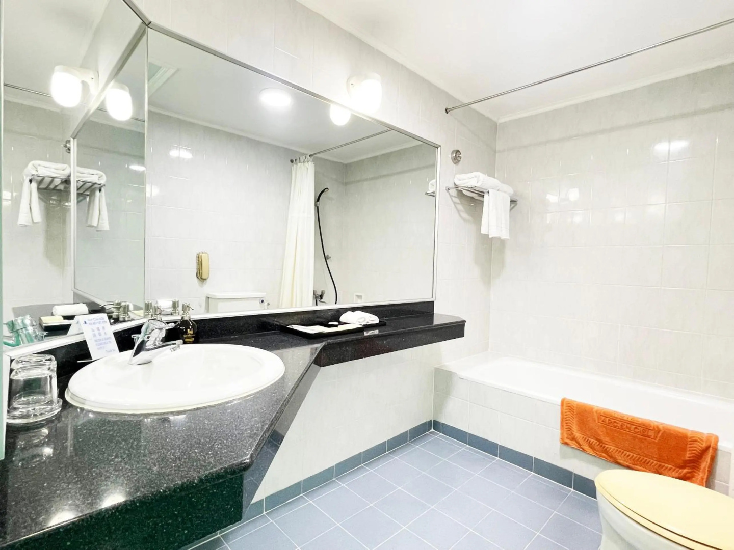 Photo - Bat Dat Hotel