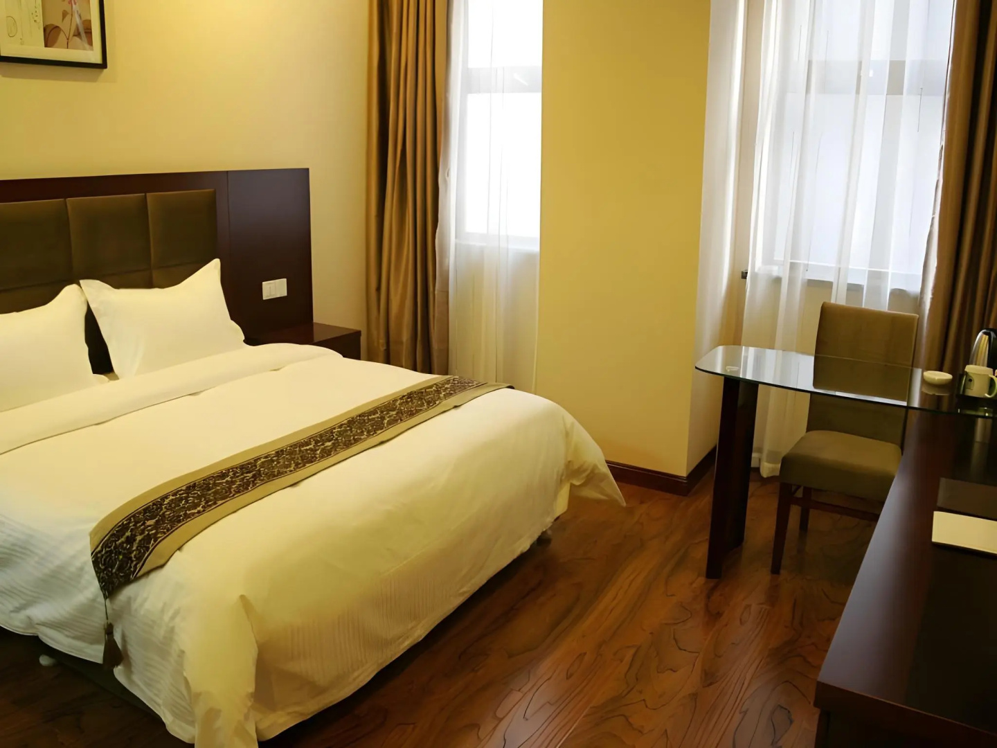 GreenTree Inn LiaoYuan Longshan District Train station Longjihuadian Hotel_