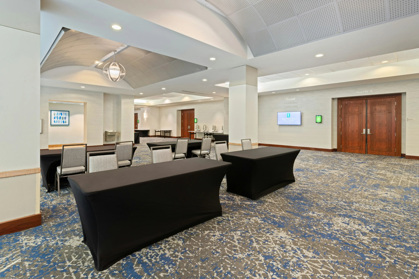 Photo - Embassy Suites by Hilton Tampa USF Near Busch Gardens