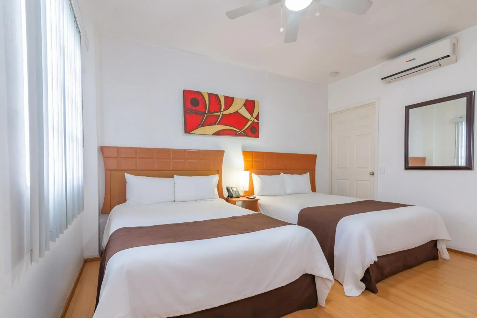 Foto - European Life Style Executive Suites & Gallery