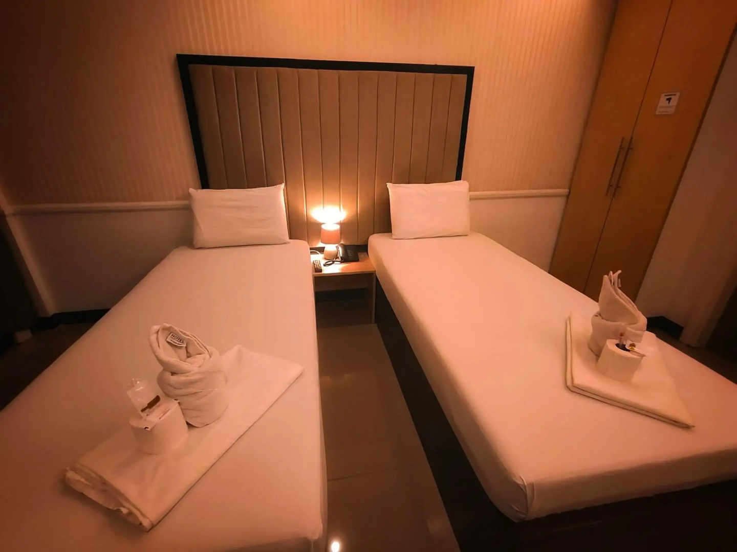 Foto - S and M Hotel Inc.