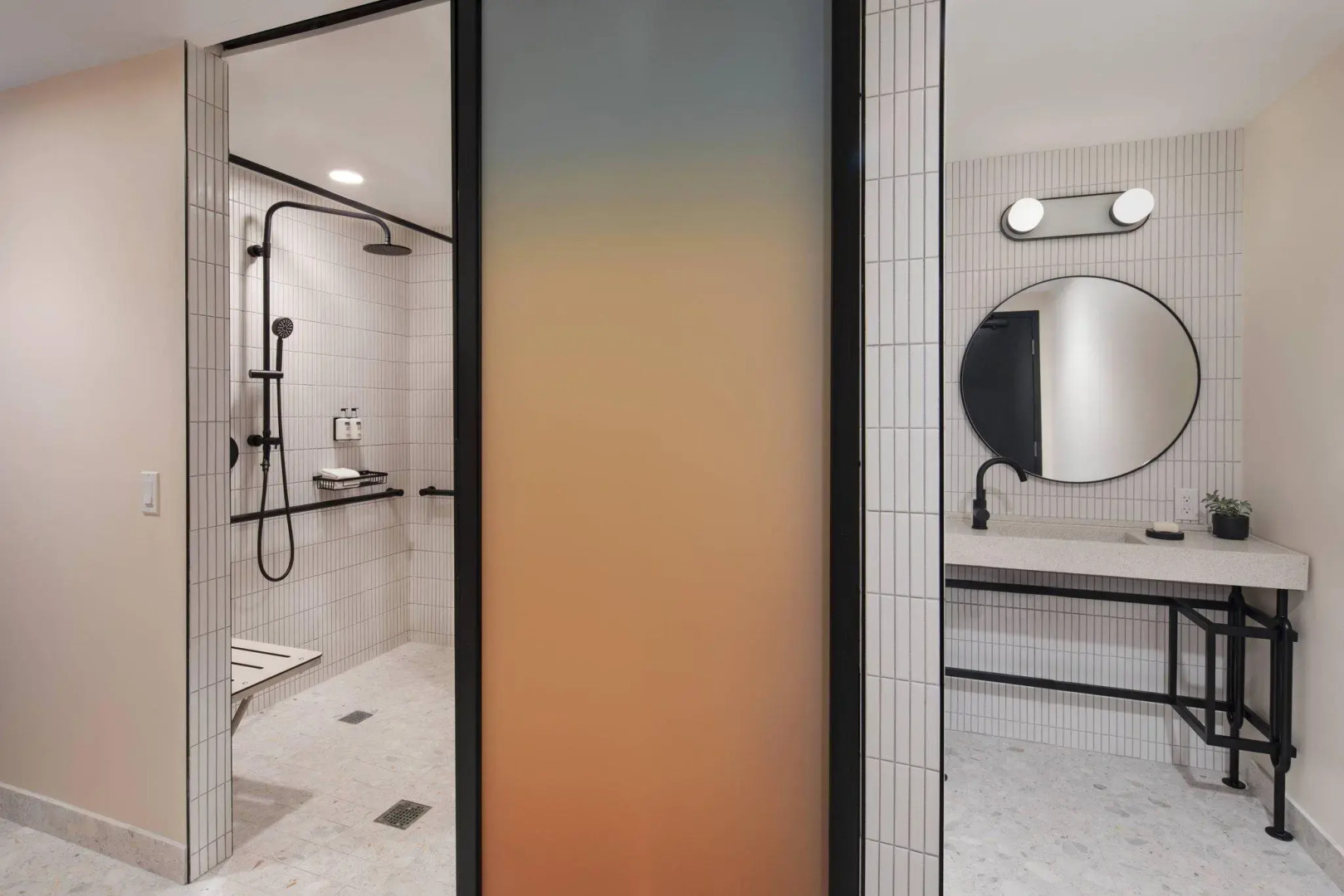 Photo - Moxy Miami South Beach