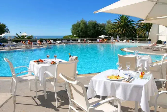 Foto - Hôtel Thalasso & Spa Les Corallines