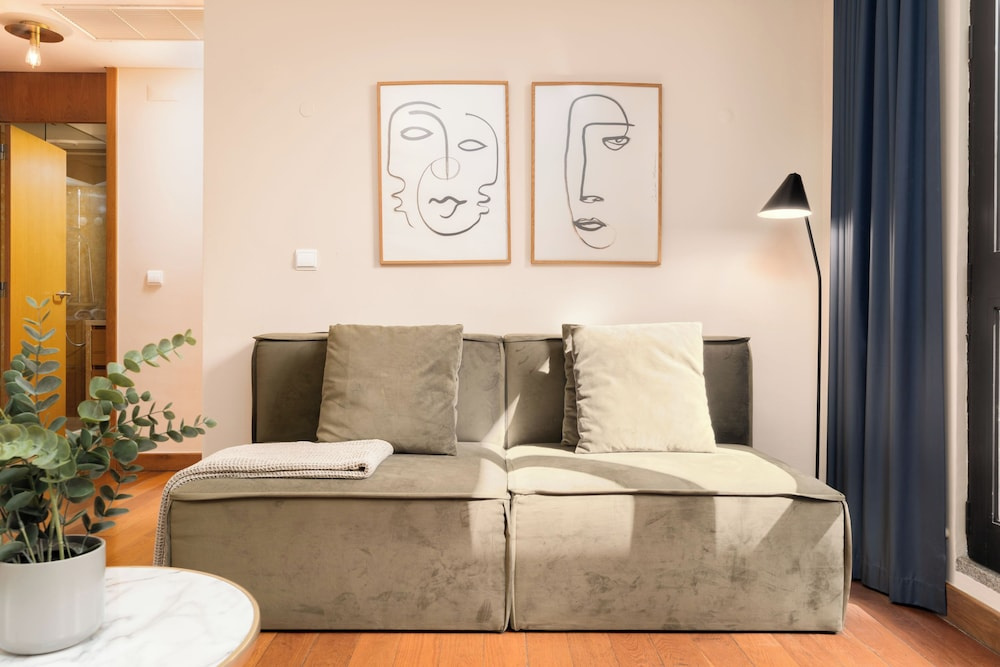 Photo - Limehome Lisbon Eca de Queiroz
