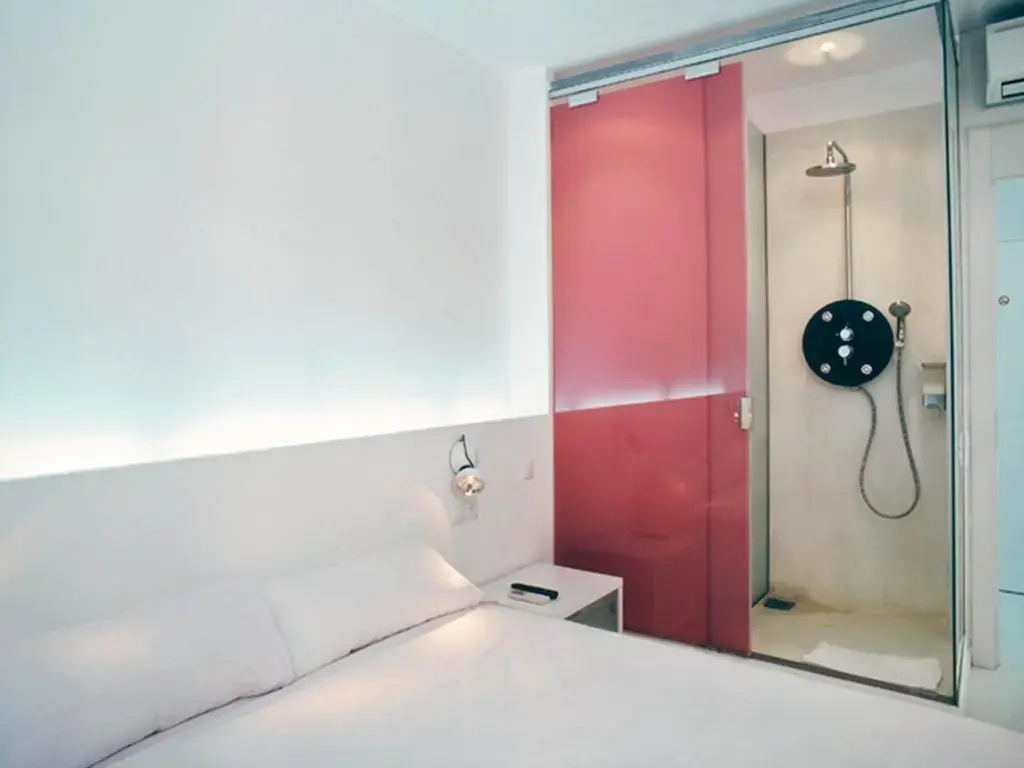 Photo - Chic & Basic Tallers Hostal