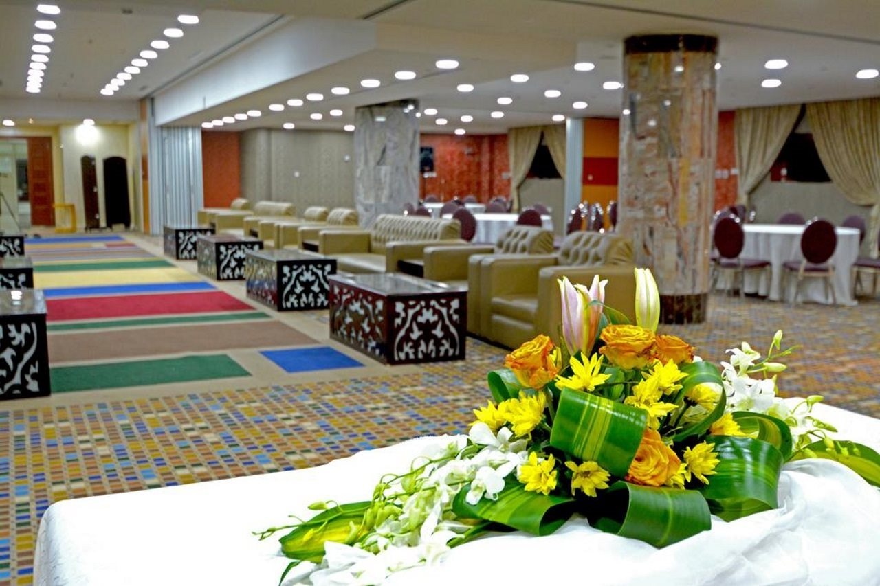 Photo - Sunday Hotel Kingdom Towers Formerly Warwick Al Dabab Hotel