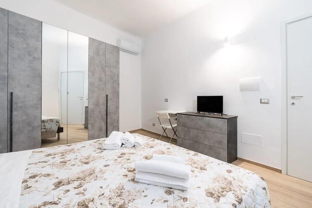 Photo - The Queen Room in Bari by Wonderful Italy