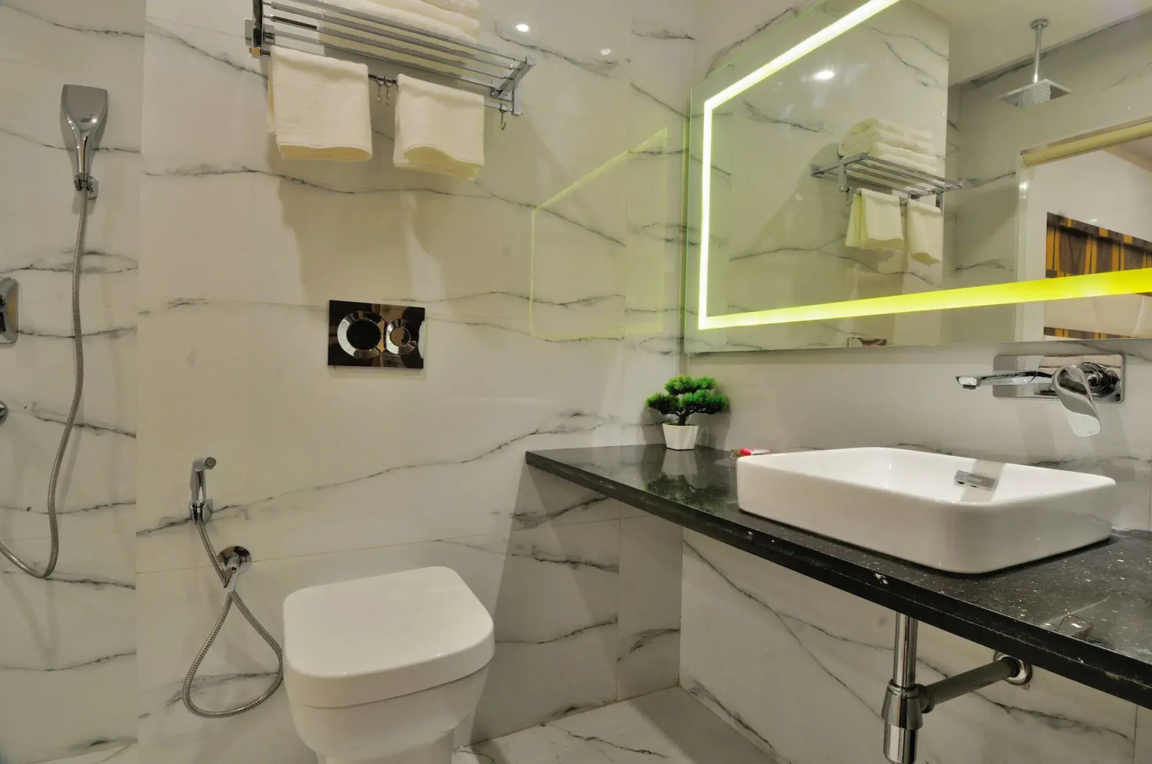 Foto - The Gold Regency - 02 Mins from New Delhi Railway Station