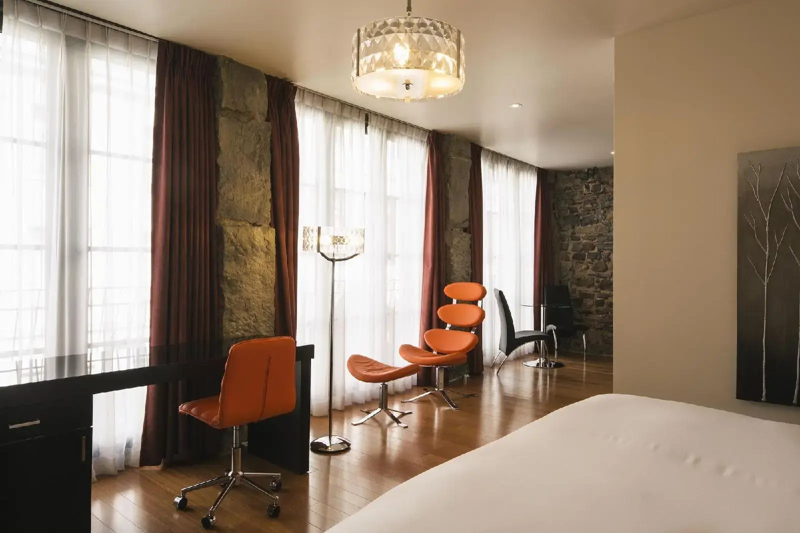 Photo - Le Petit Hôtel Vieux-Montréal - Saint-Paul by Gray Collection