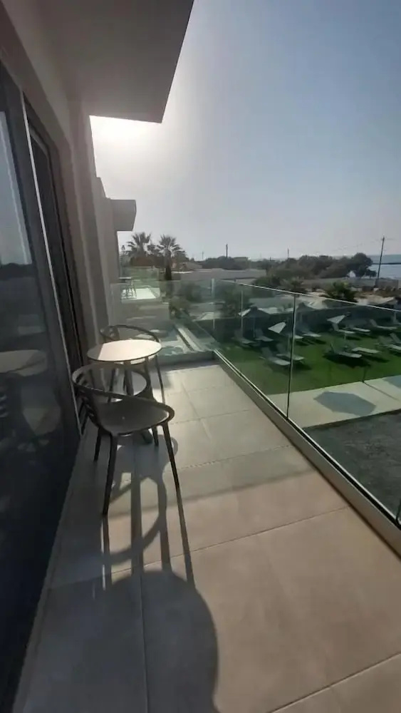 Photo - Niriides Palace