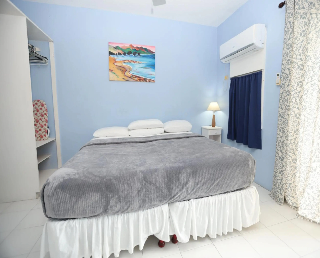 Photo - Dover Beach Hotel
