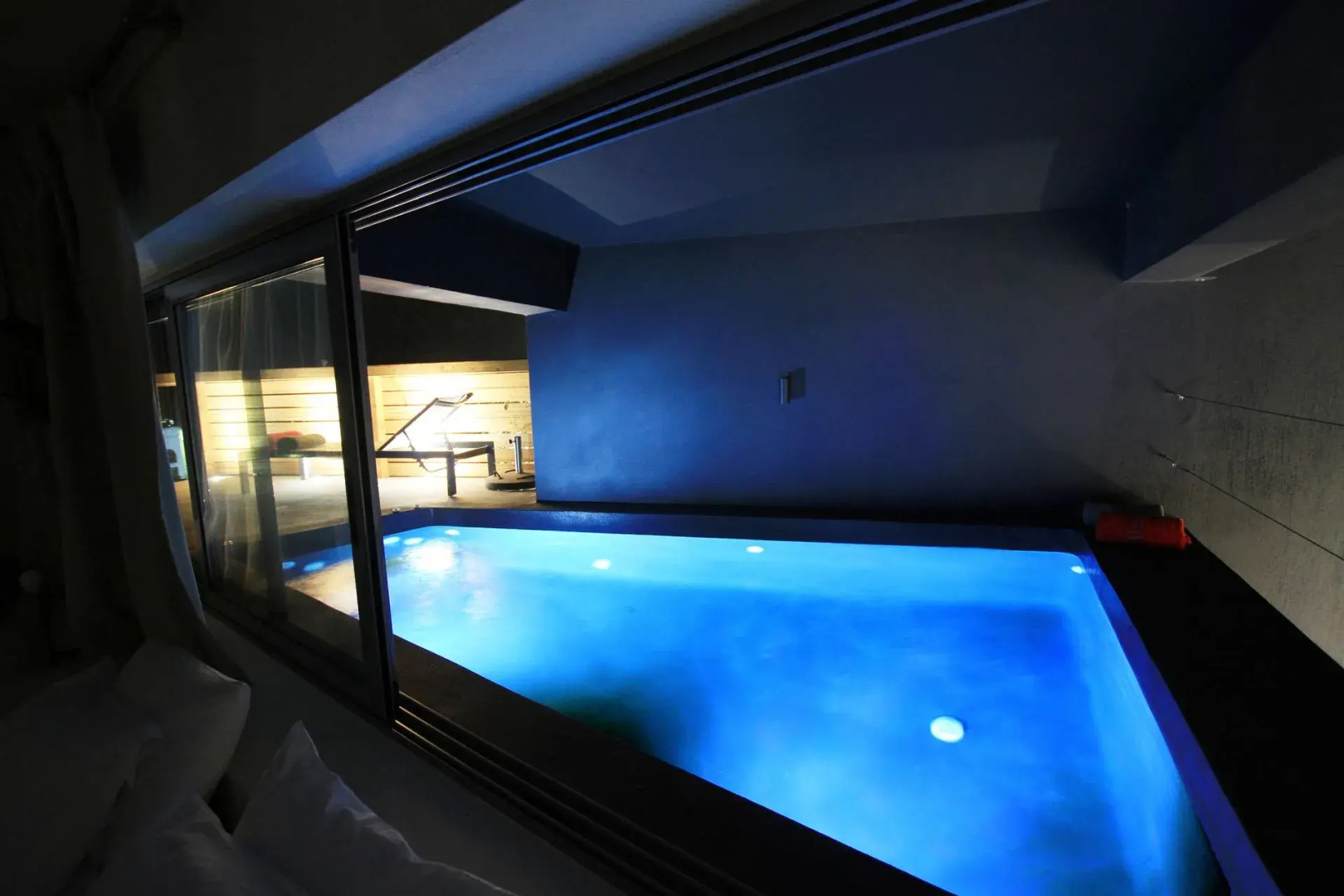 Foto - West East Suites