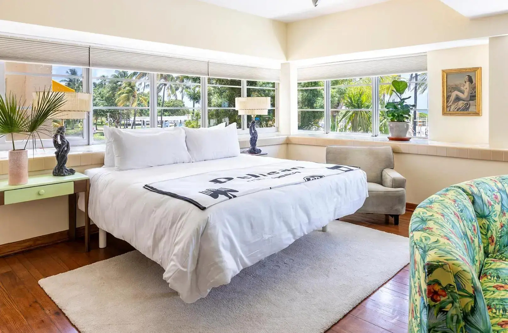 Photo - Pelican Hotel