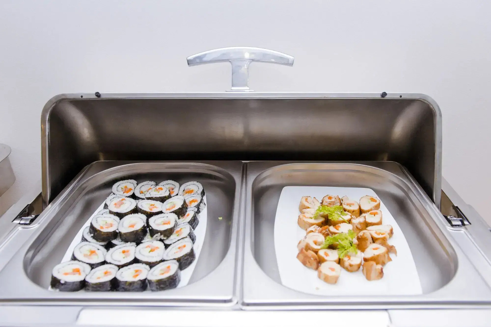 Foto - Airport Saigon Hotel - Gần ẩm thực đêm chợ Phạm Văn Hai