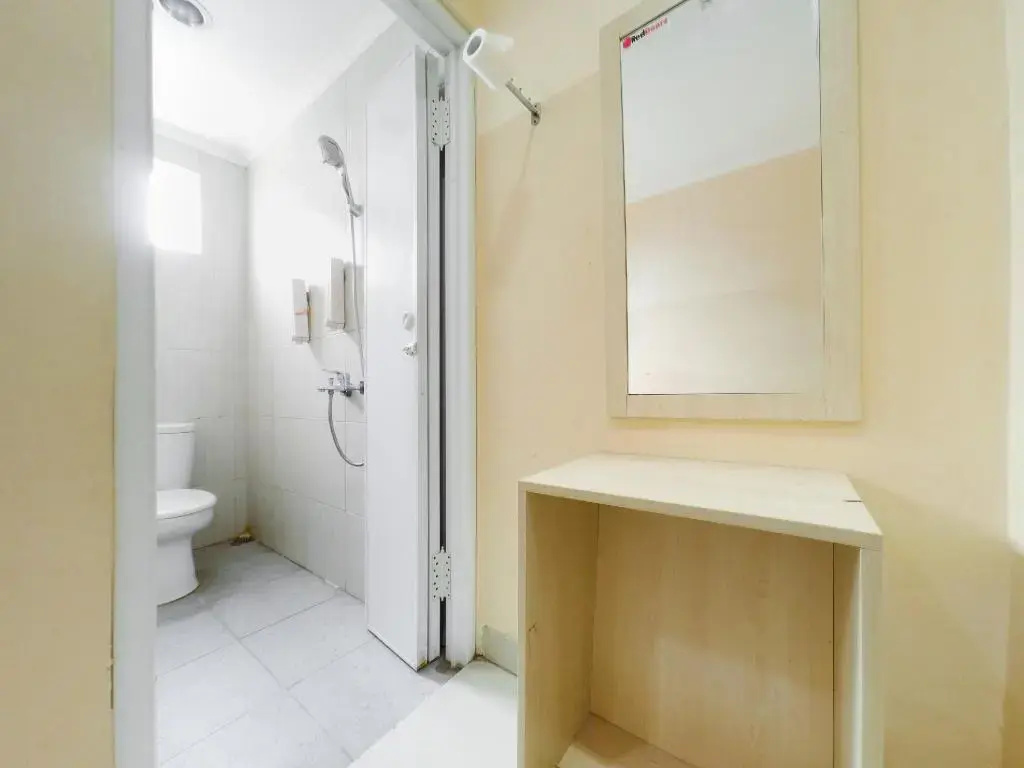 Photo - RedDoorz Plus near Mall Ciputra Jakarta