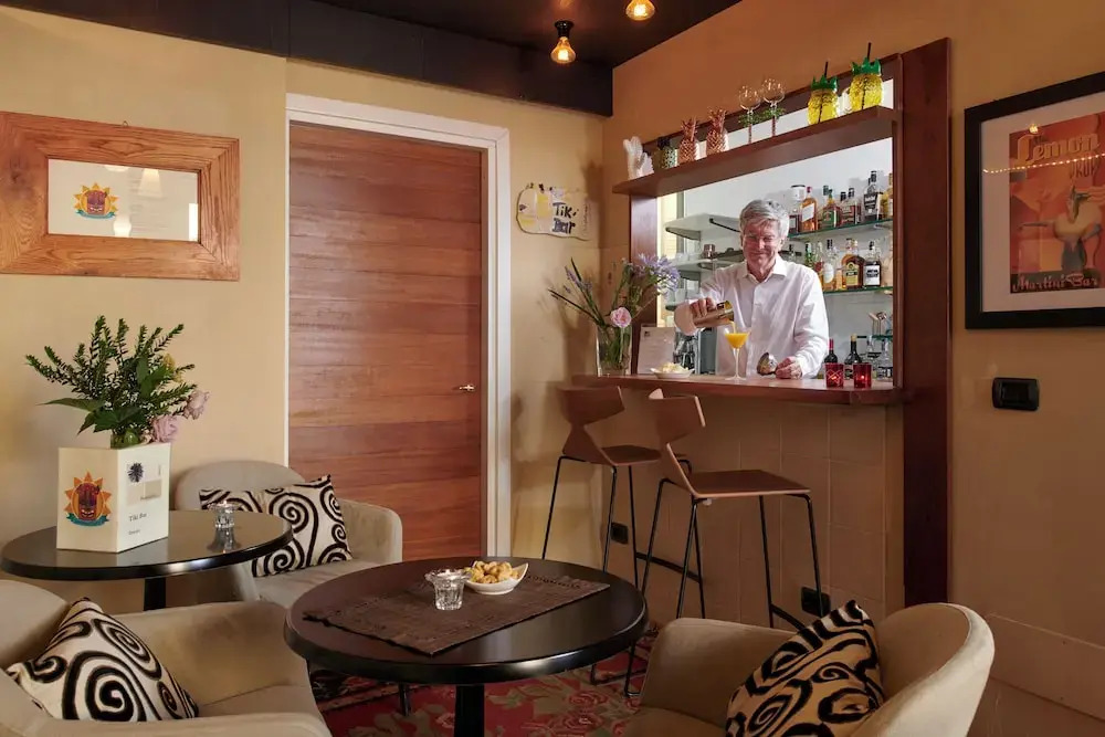 Photo - Palm Gallery Hotel