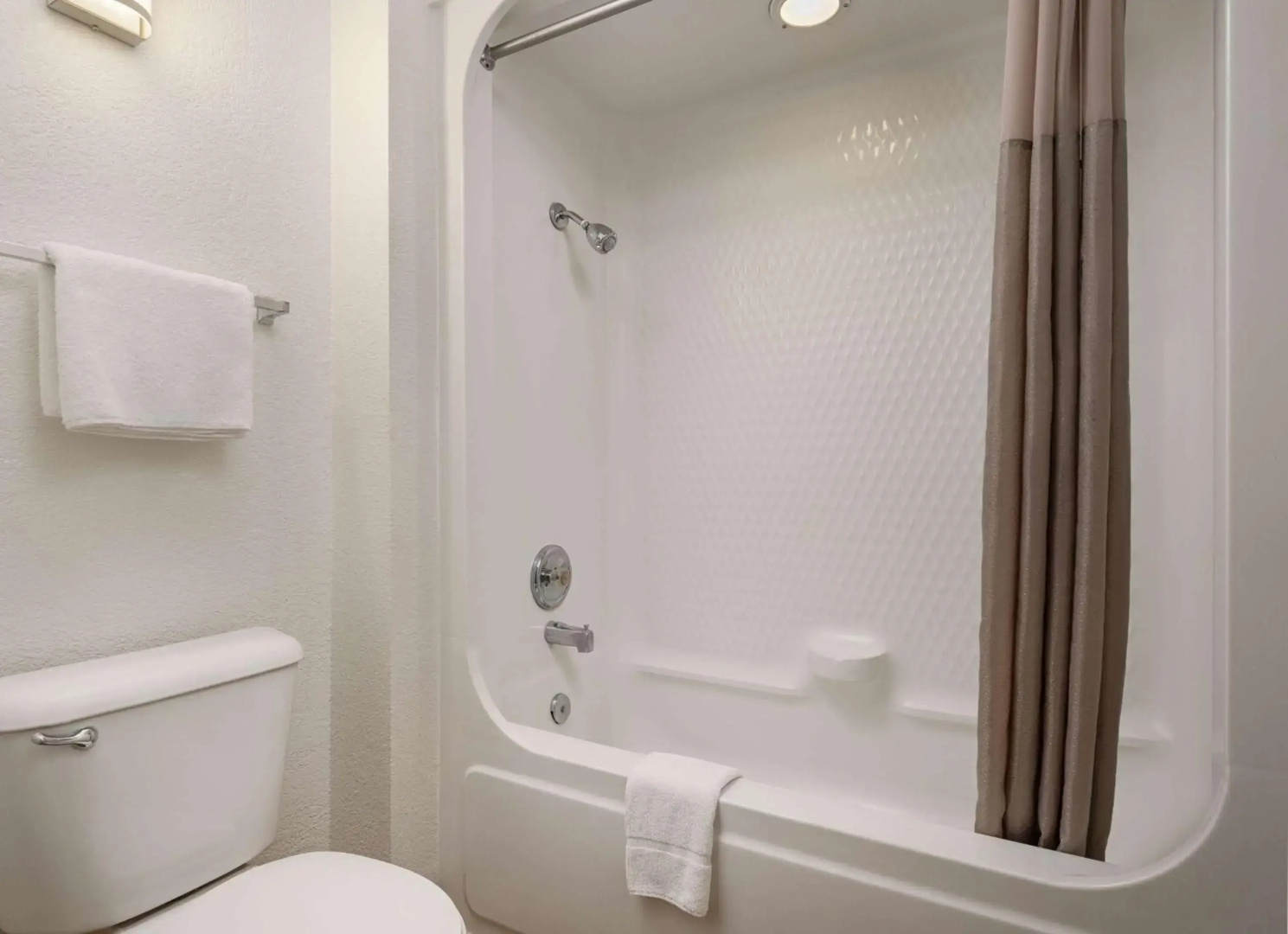Foto - Motel 6 Buena Park, CA - Knotts Berry Farm - Disneyland