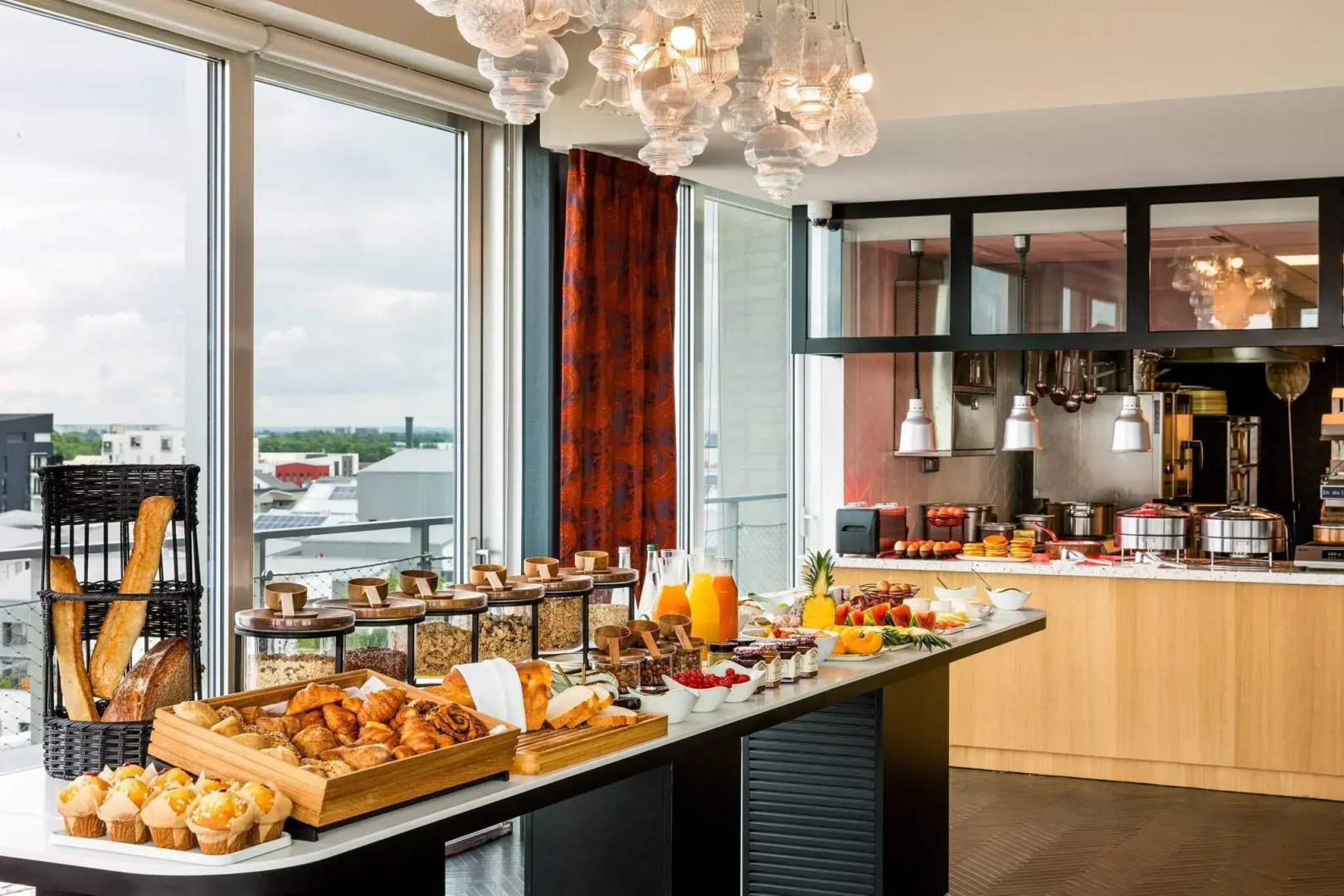 Photo - Renaissance Bordeaux Hotel