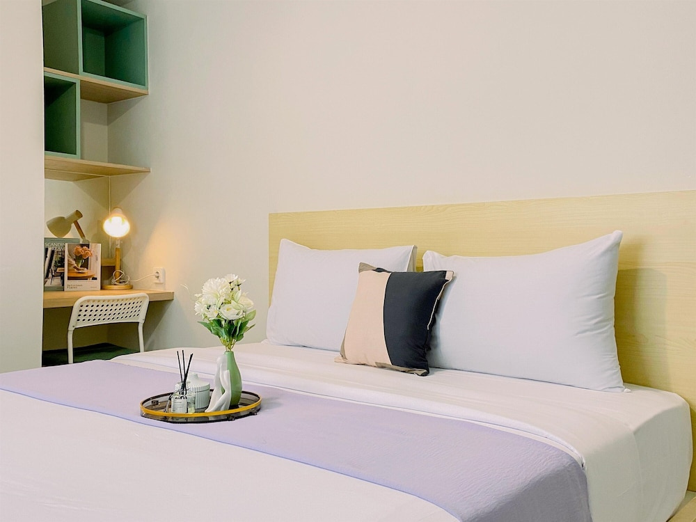 Modern Look 2Br Apartment At Anwa Residence