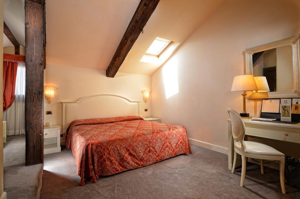 Photo - Duodo Palace