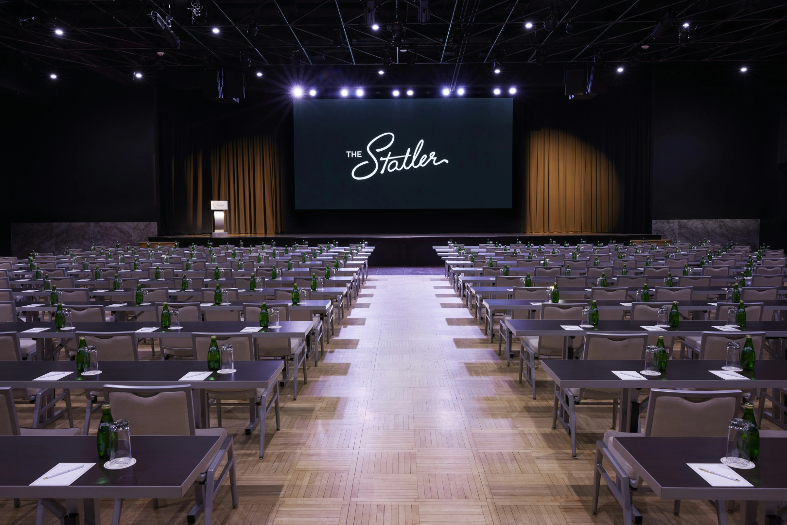 Photo - The Statler Dallas Curio Collection By Hilton