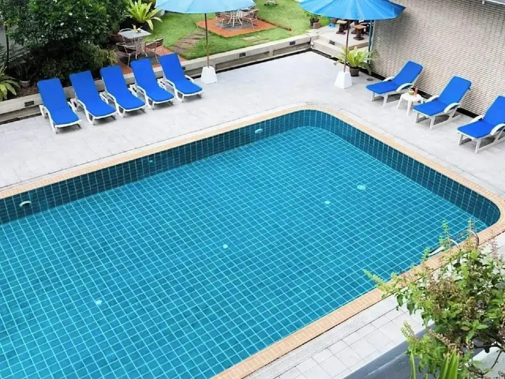 Photo - Summit Pavilion Hotel