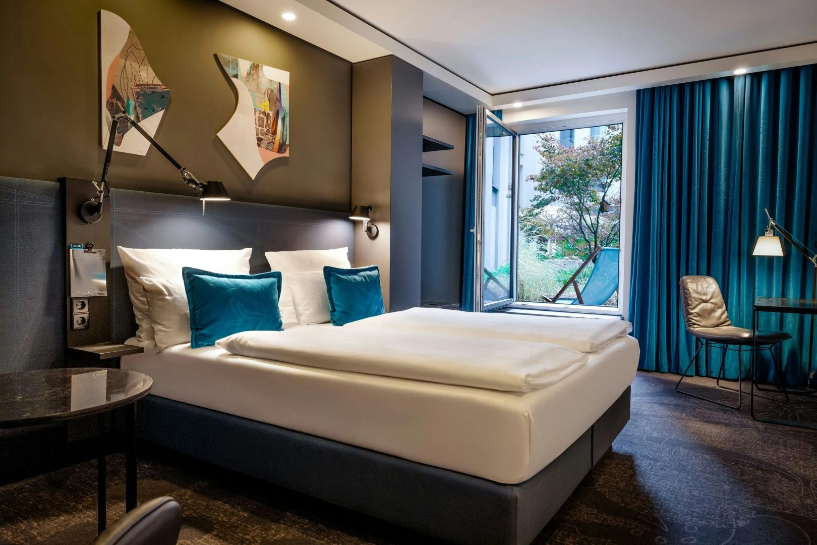 Photo - Motel One Berlin-Alexanderplatz