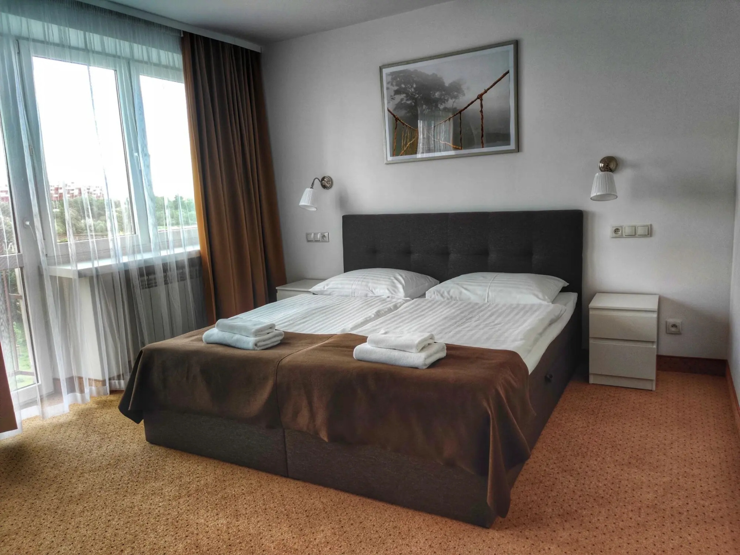 Photo - Hotel Logos