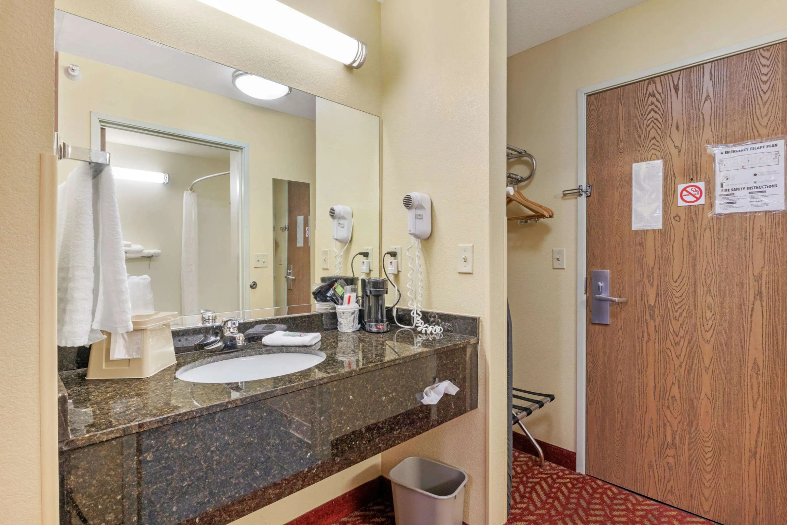Photo - Best Western Clearlake Plaza