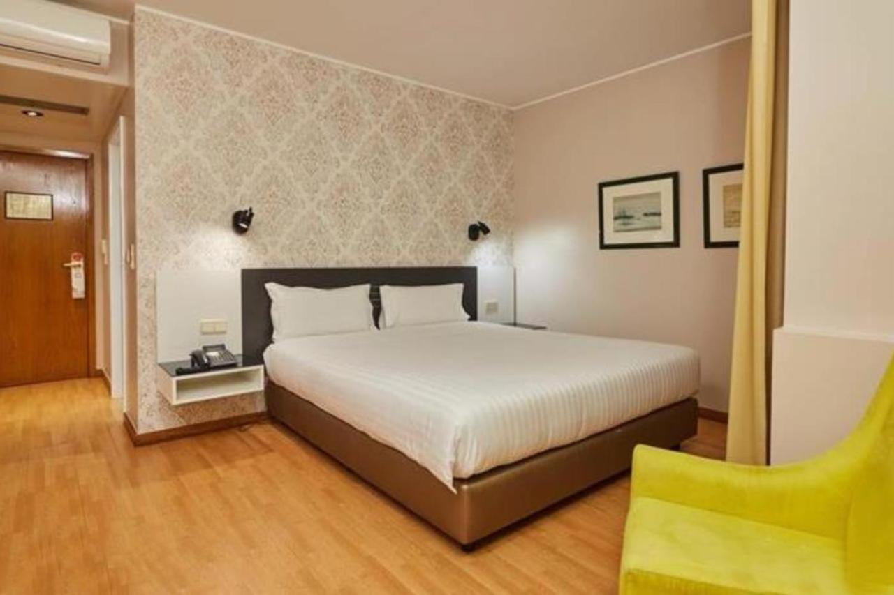 Photo - Urban Hotel Amadeos