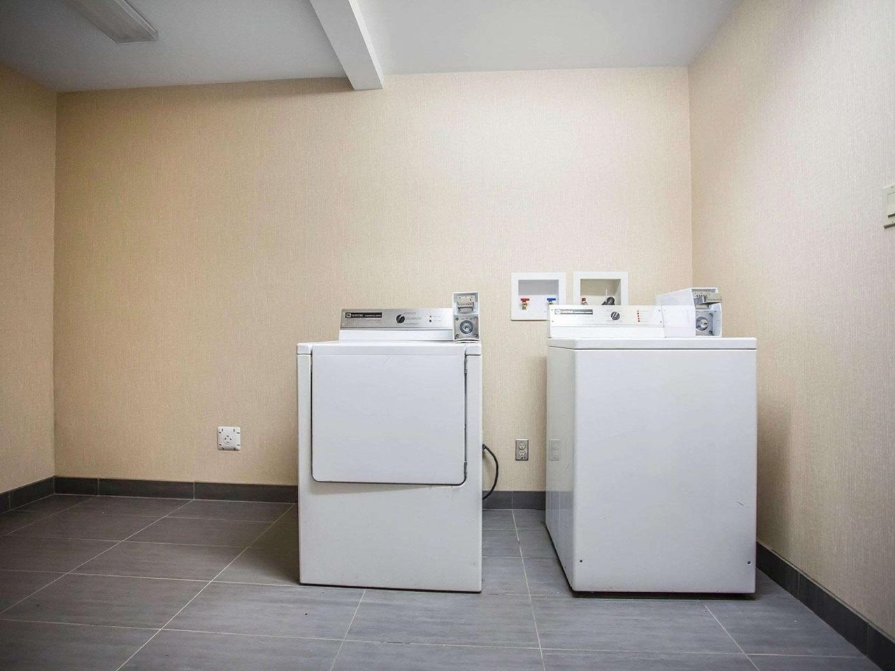Photo - Comfort Inn Kanata Ottawa West