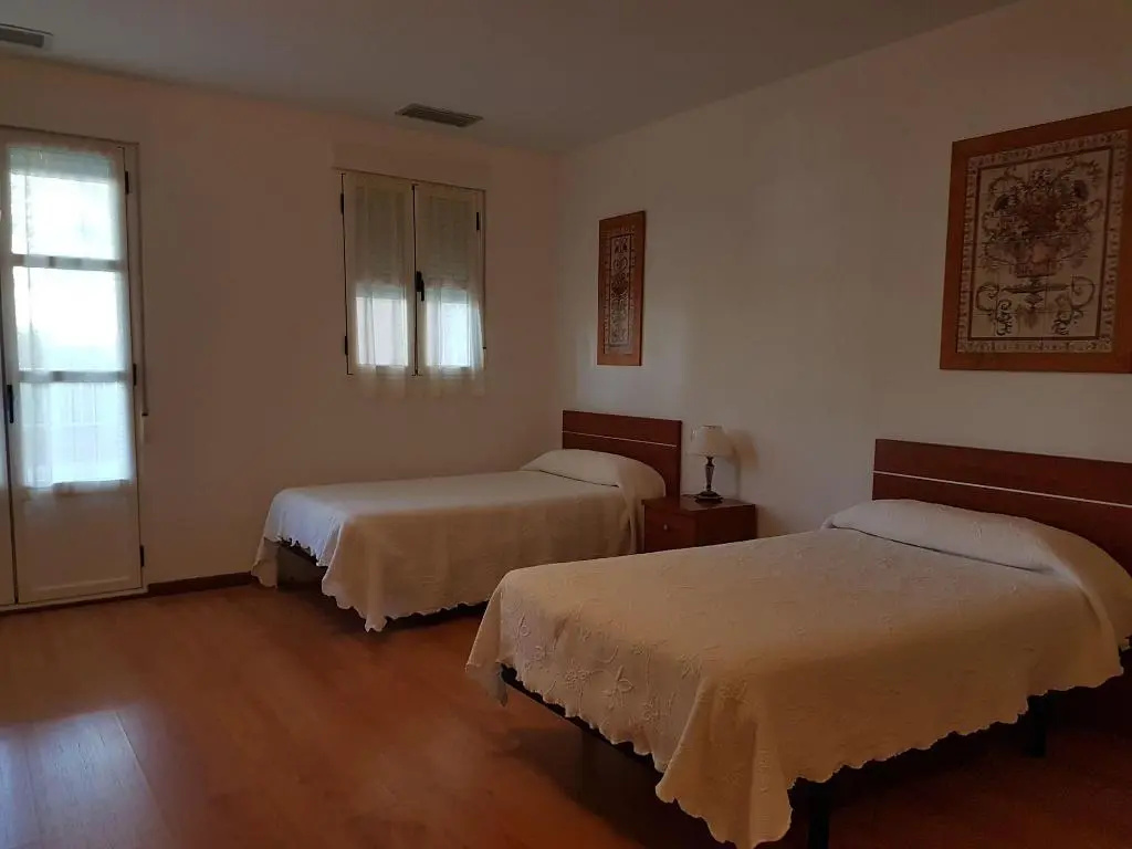 Hostal Restaurante La Charola