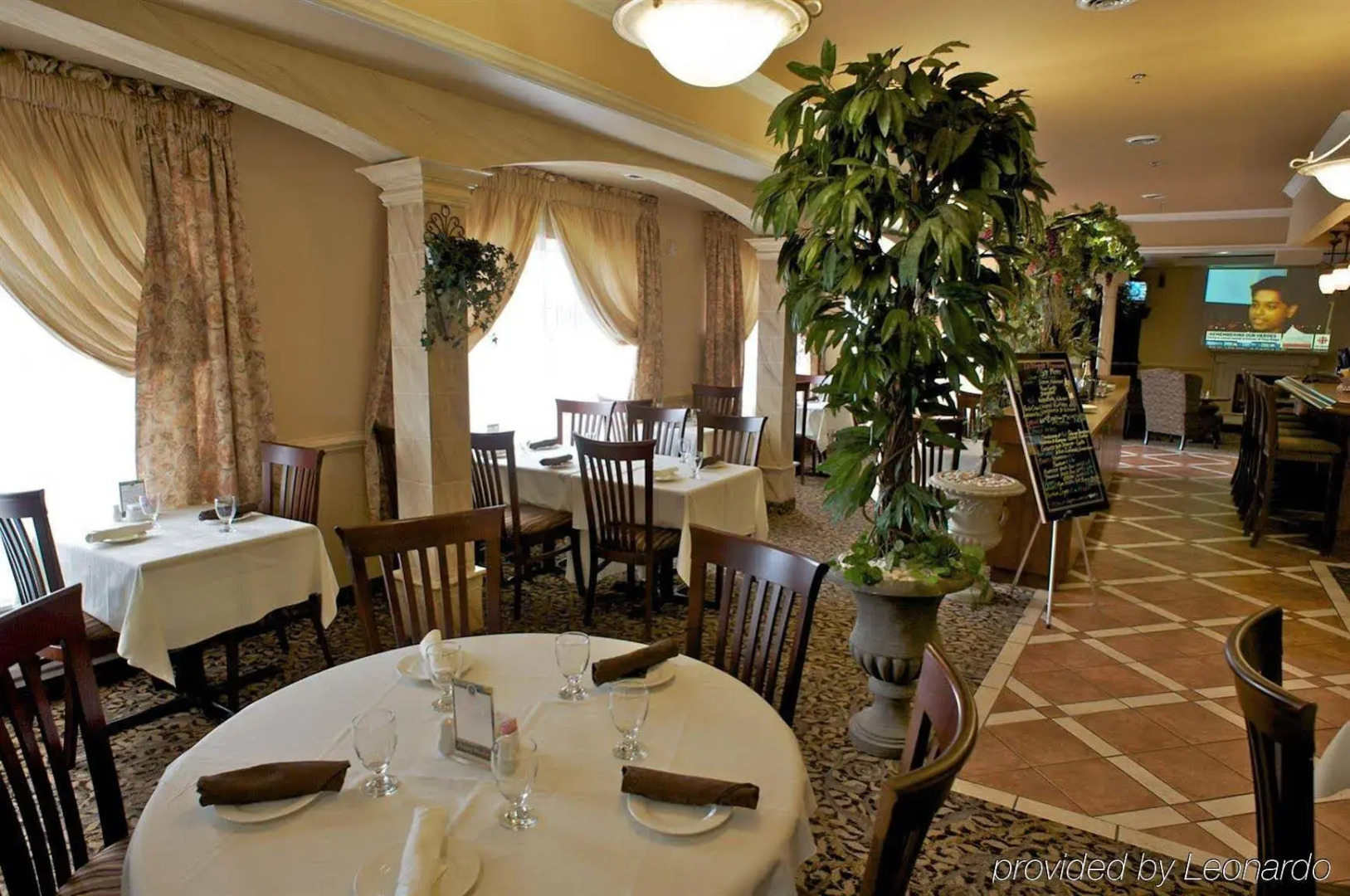 Foto - Monte Carlo Inn Brampton