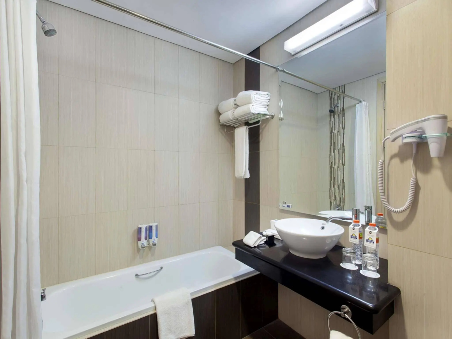 Foto - Days Hotel & Suites by Wyndham Jakarta Airport
