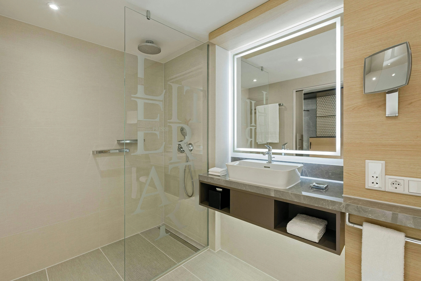 Photo - Frankfurt Airport Marriott Hotel