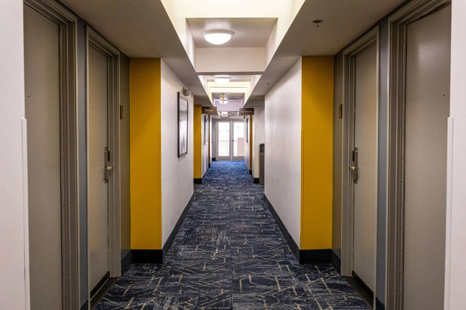 Foto - Comfort Inn & Suites Near Universal - N Hollywood - Burbank