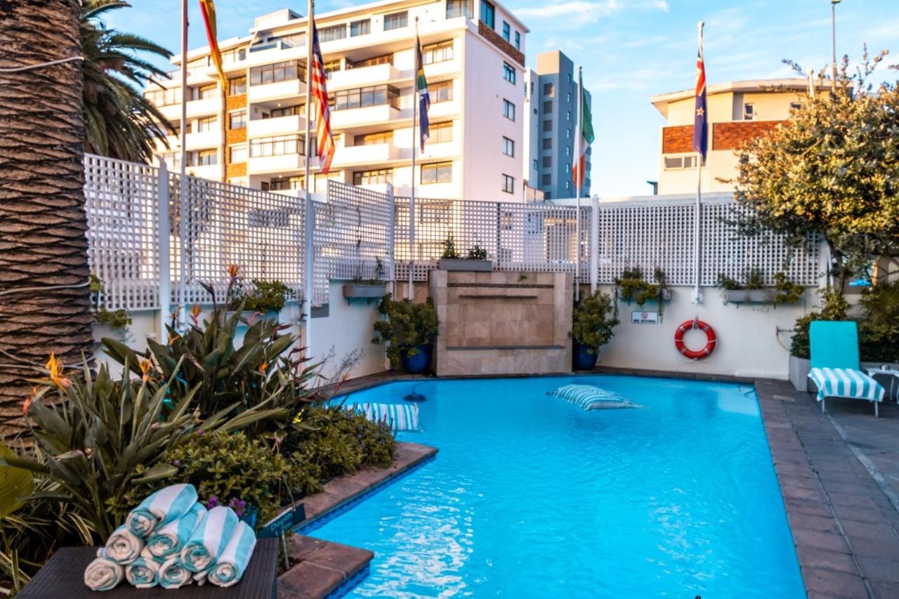 Photo - The Bantry Bay Aparthotel by Totalstay