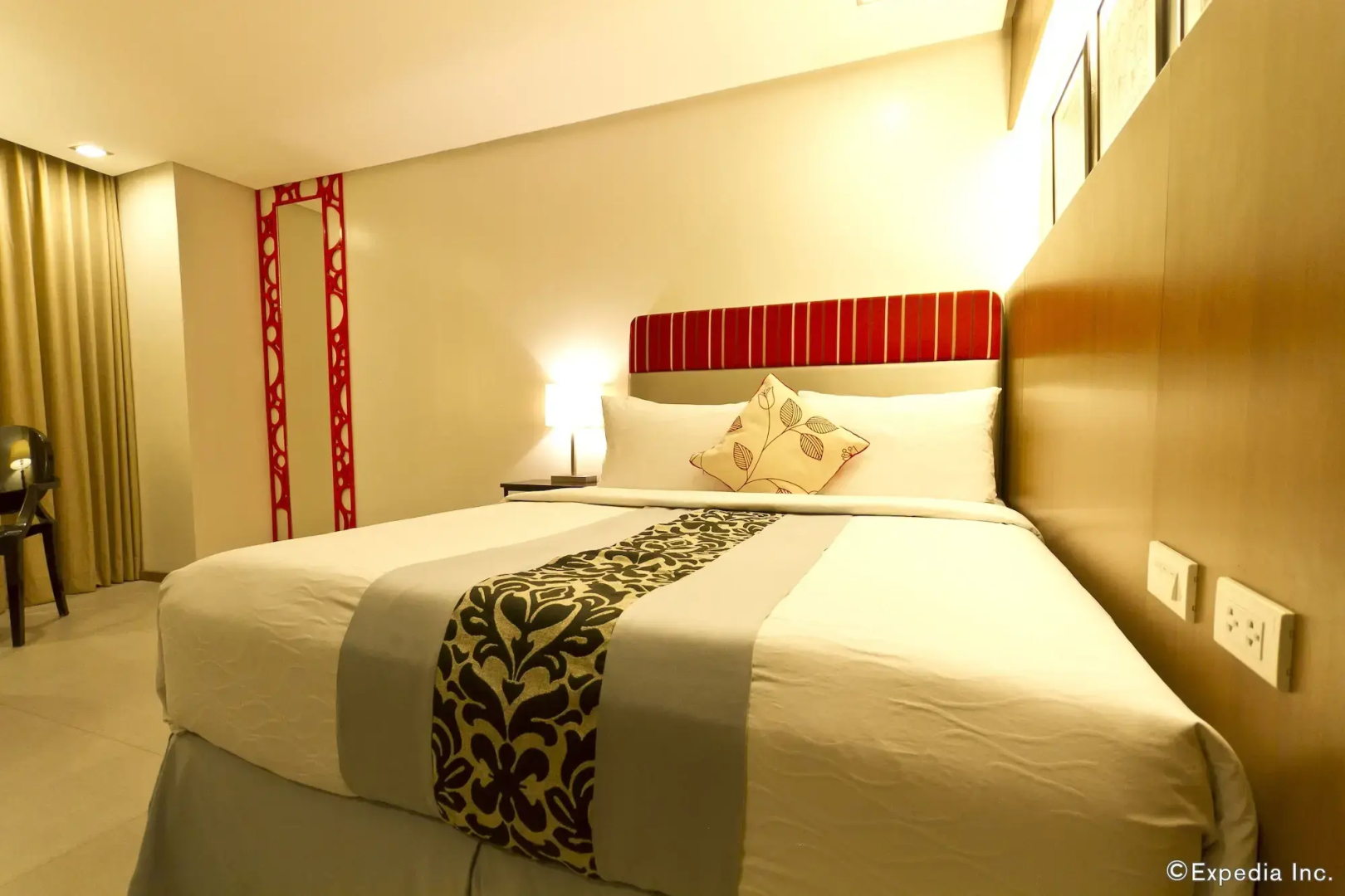 Photo - St Mark Hotel