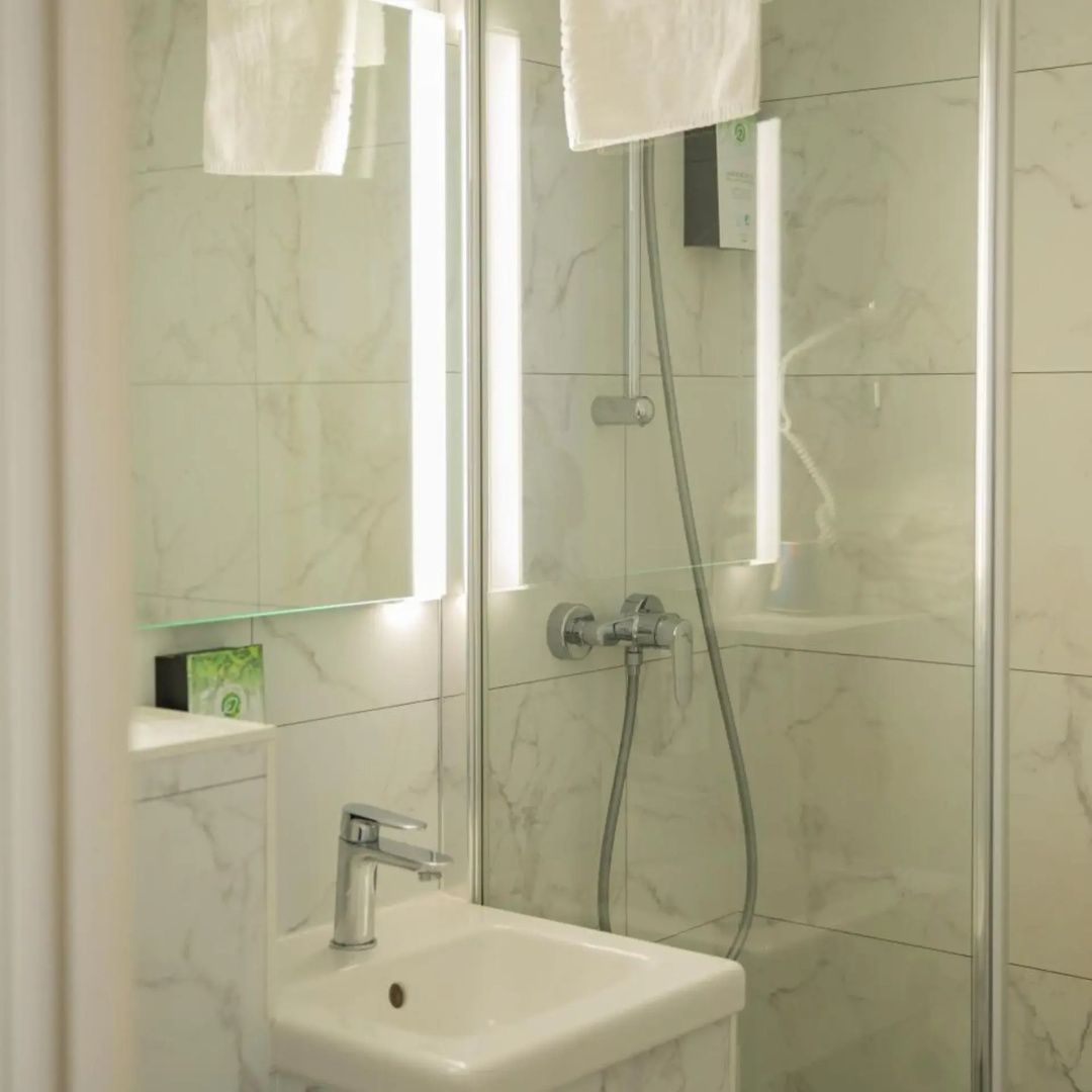 Foto - Brit Hotel Confort Nîmes Ouest - A9 sortie 25