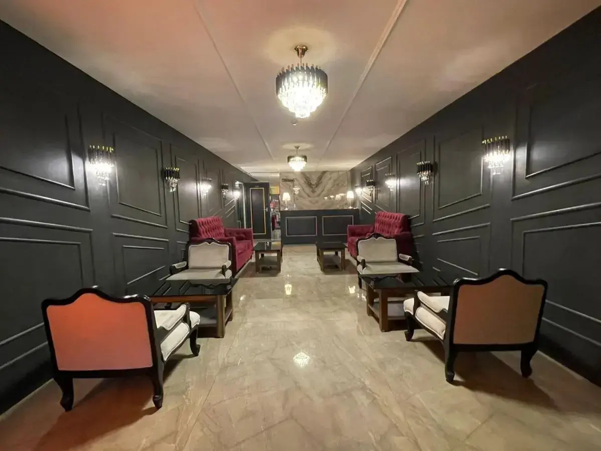Photo - Gulf Hotel Colaba