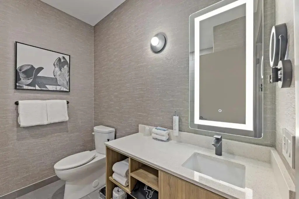 Photo - Sandman Signature Dallas Las Colinas Hotel & Suites