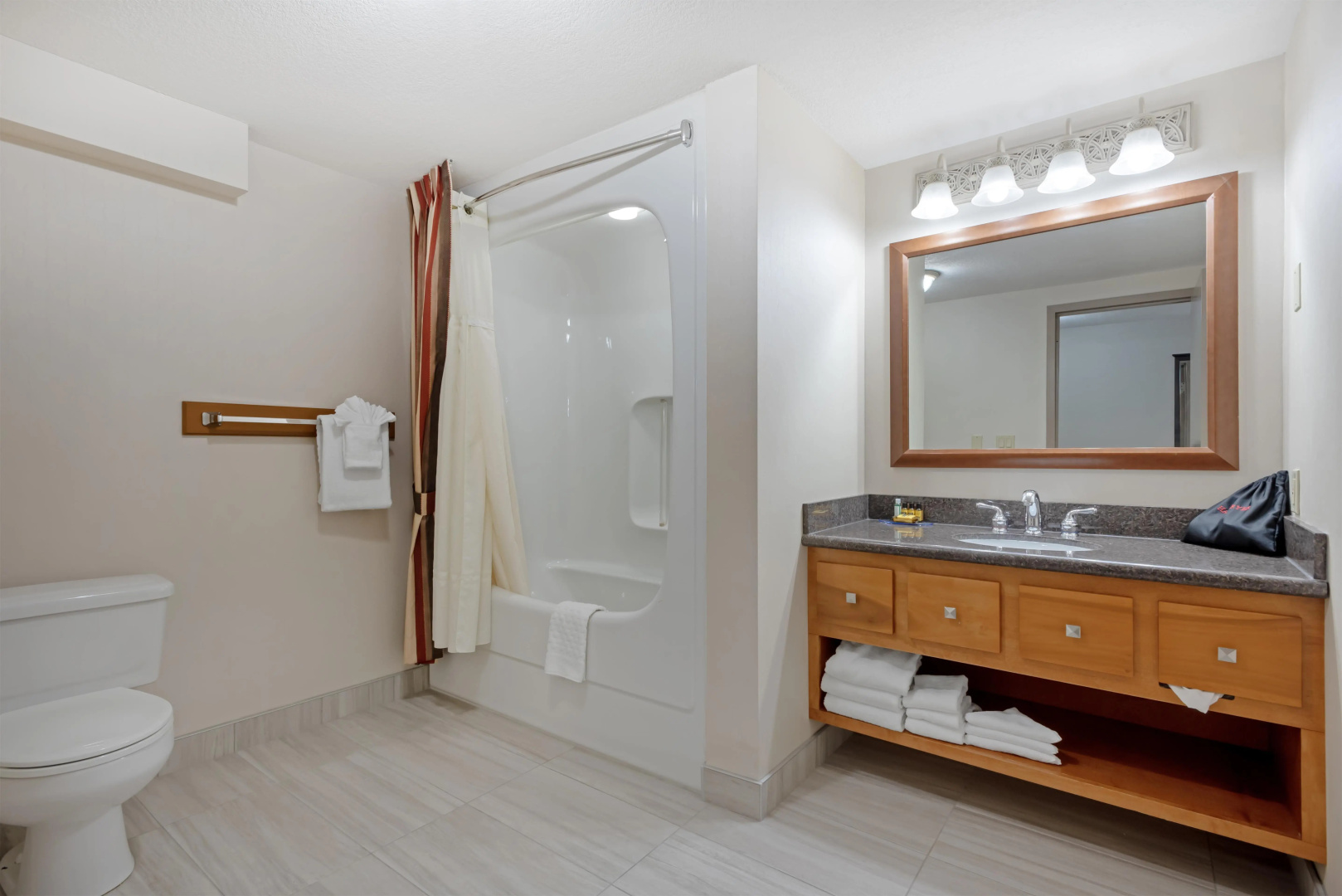 Foto - Best Western Plus Port O'Call Hotel