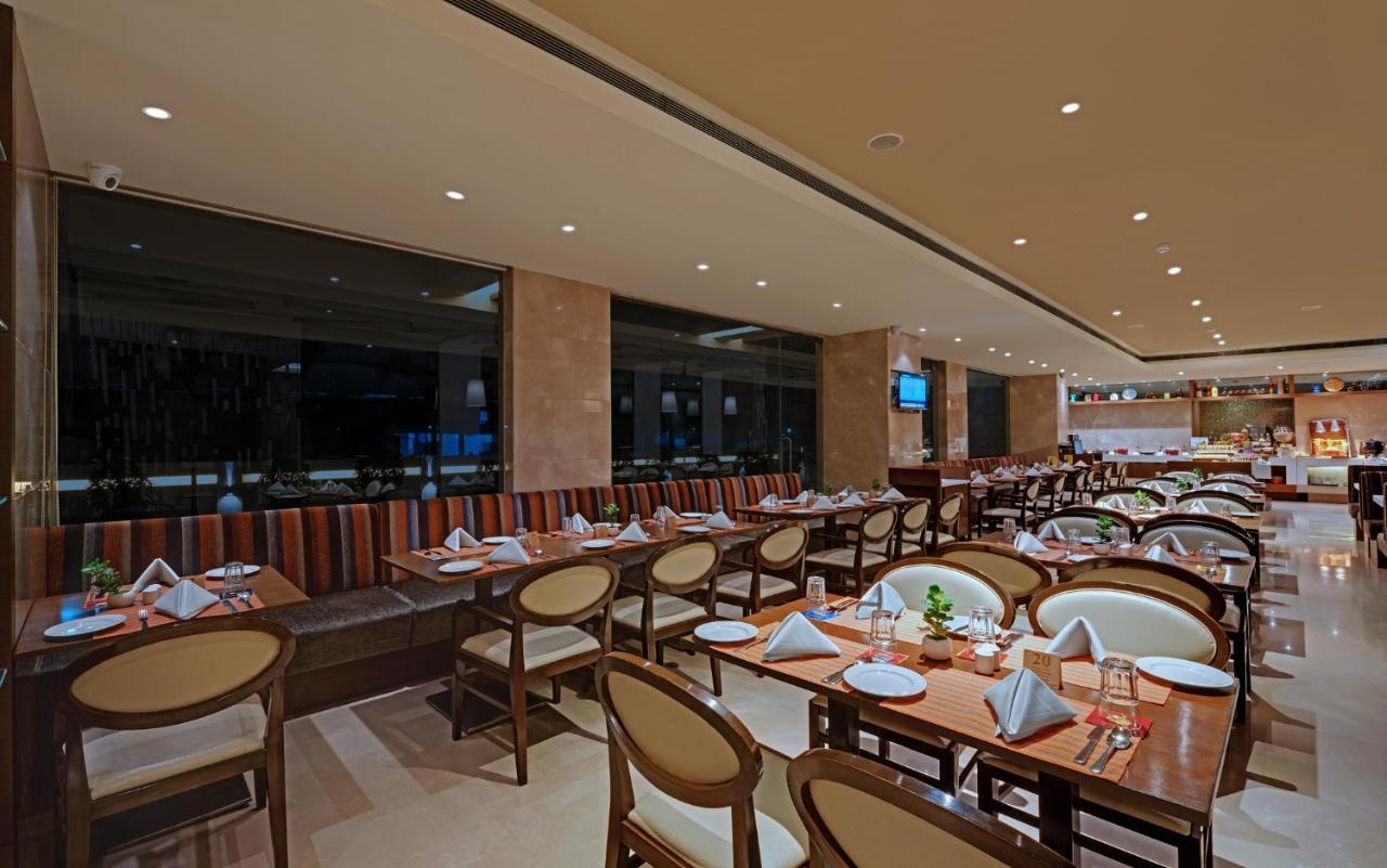Photo - The Fern Mumbai, Goregaon, Series by Marriott