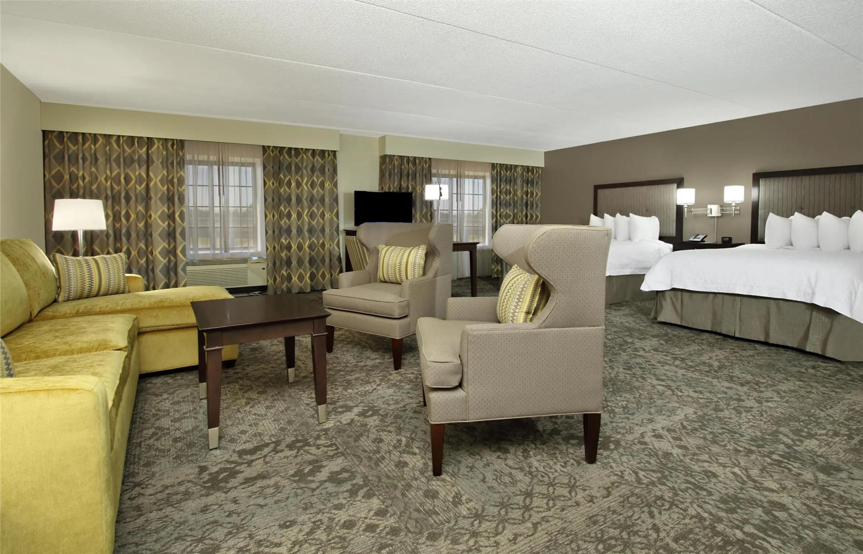 Photo - Hampton Inn & Suites Rockville Centre