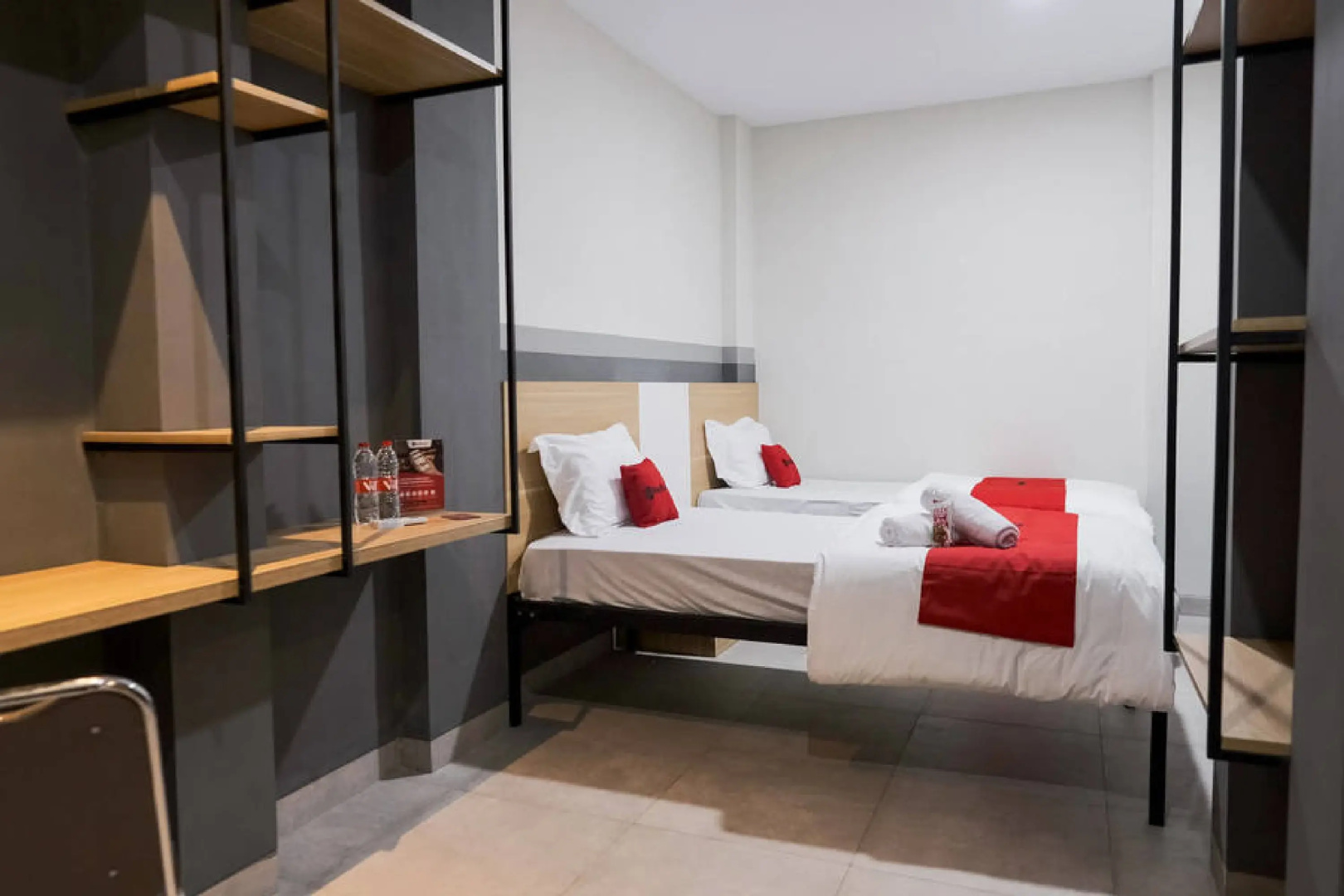 Foto - RedDoorz Plus near Taman Anggrek Mall